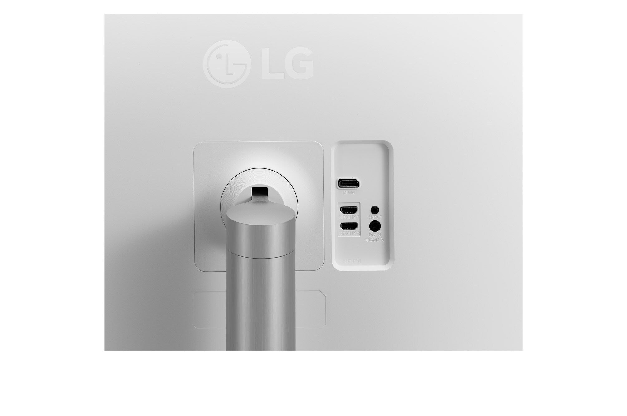 LG 32" UHD 4K (3840X2160) HDR IPS MONITOR