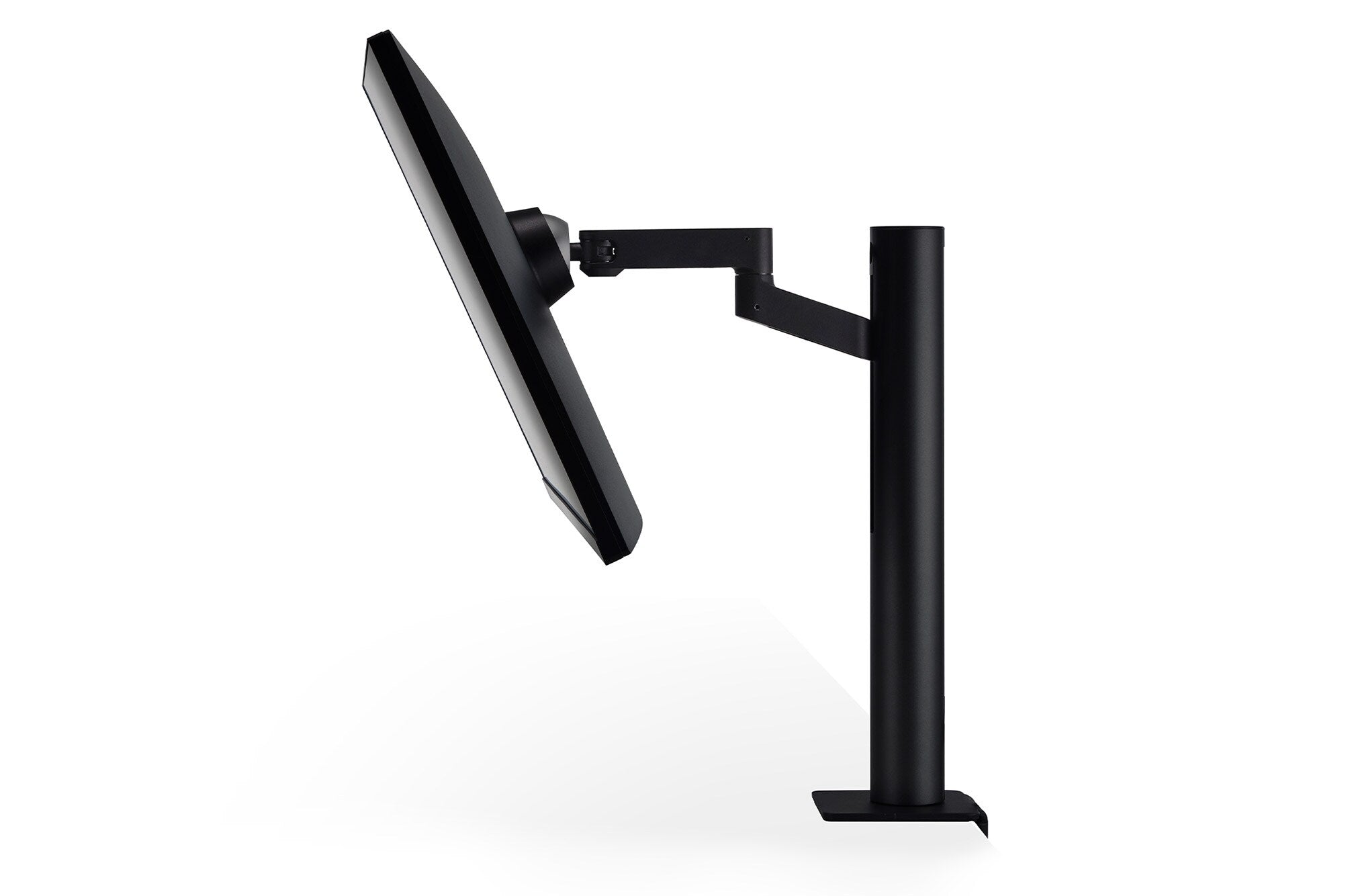LG 32" UHD 4K ERGO IPS MONITOR WITH USB-C